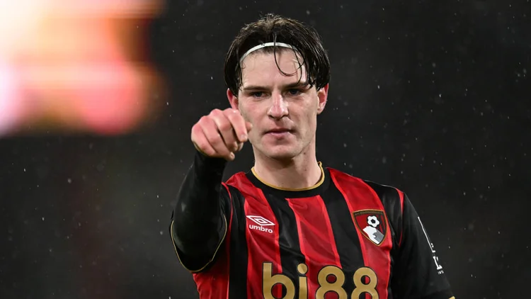 Alex Scott played under Andoni Iraola at Bournemouth.