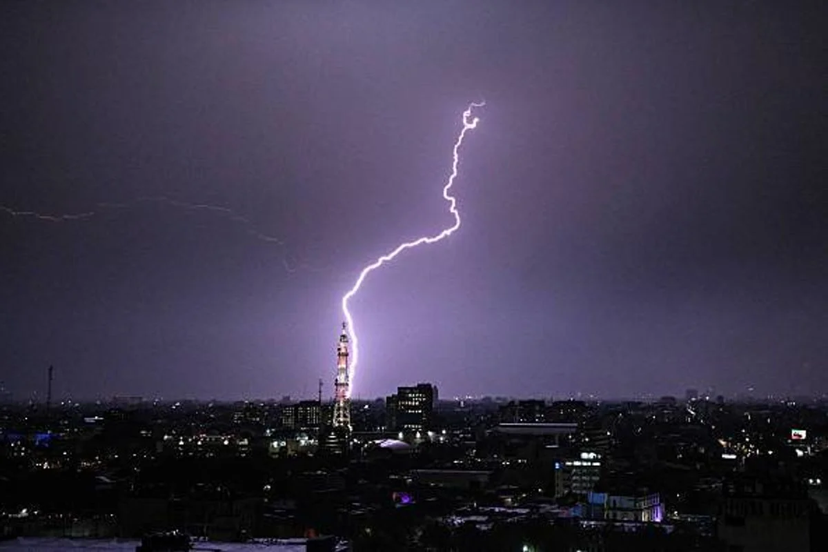 Lightning over Mexico City